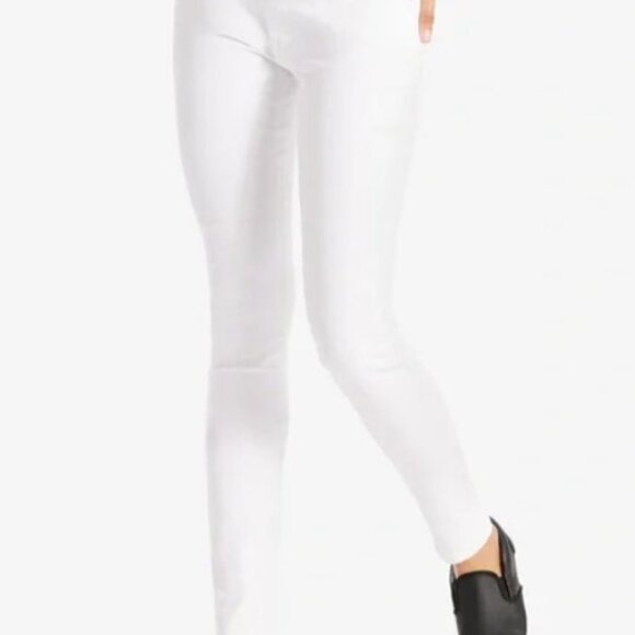 NEW!  White Levi711   Levis  Skinny Size 28  Waist 32 Inseam 27  Waterless Jeans - Picture 1 of 9
